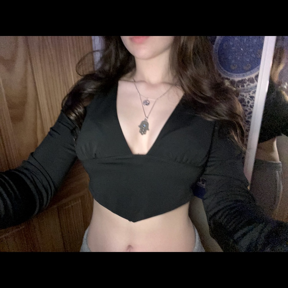 Garage s/p black crop party top
